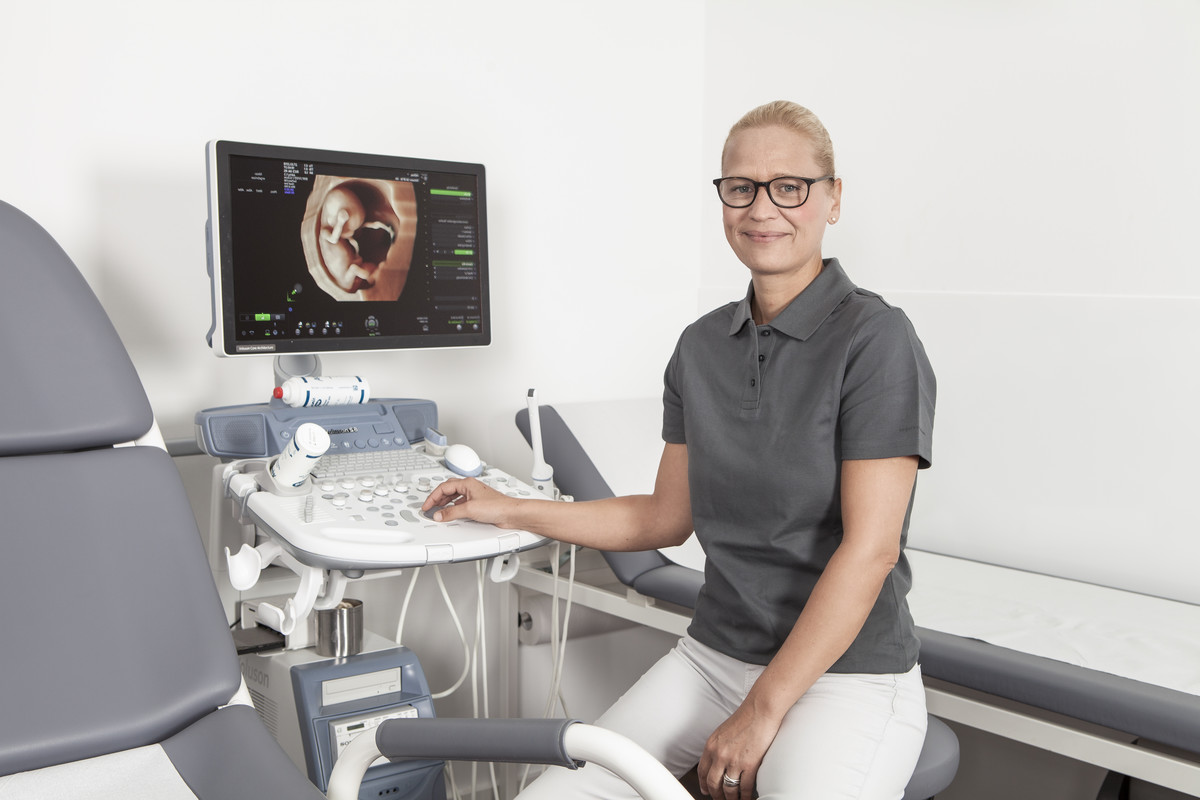 Katrin Just Praxis Für Gynäkologie Und Geburtshilfe Praxisrundgang | Griesheim Darmstadt Frauenarzt Frauenärztin Gynäkologe